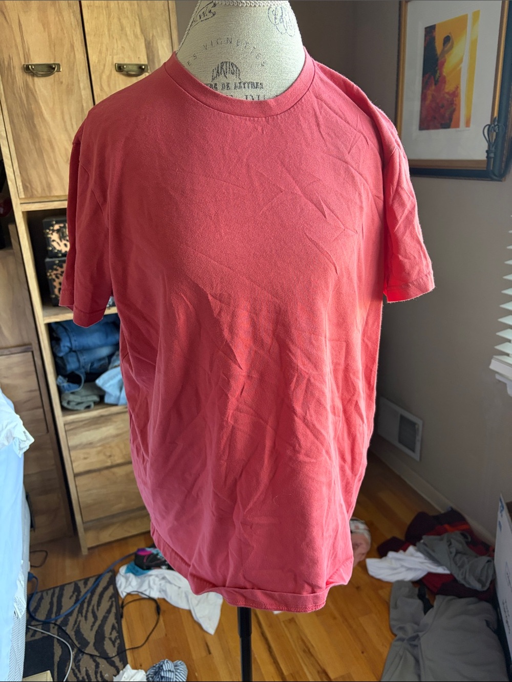 Uniqlo Crew Neck T-Shirt in Coral Red - XL